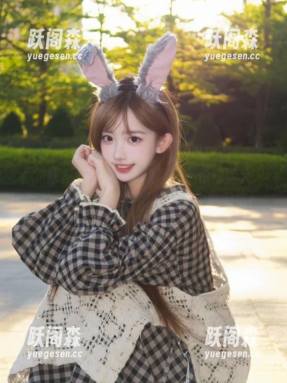 17吃瓜 17吃瓜苹果版:不怕你脸大,就怕你腿长,各种瓜都能给你搬回家!