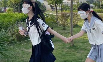 翻翻51com网页，你会觉得生活真多姿多彩