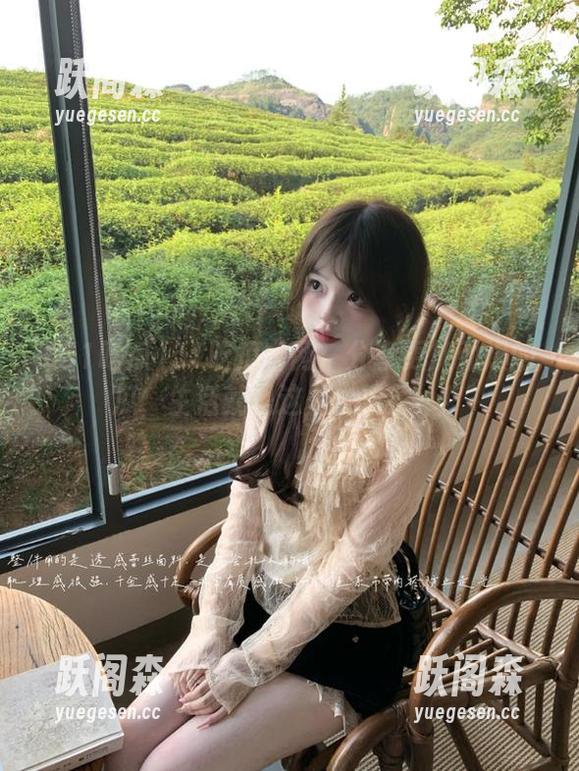 51吃瓜官网：分享更加劲爆的瓜，生活就是这么‘淋漓’！