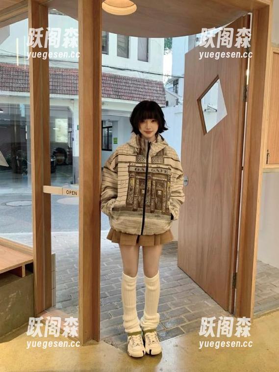 小心！51吃瓜苹果版的入口像个黑洞，能把你吸进无限八卦！