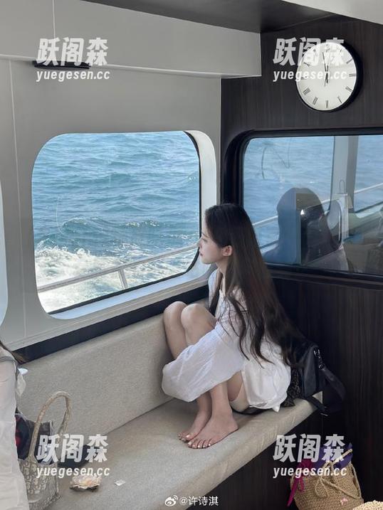 嗨皮吃瓜在51热门官网，这里专属你的咕噜咕噜爆料时刻！