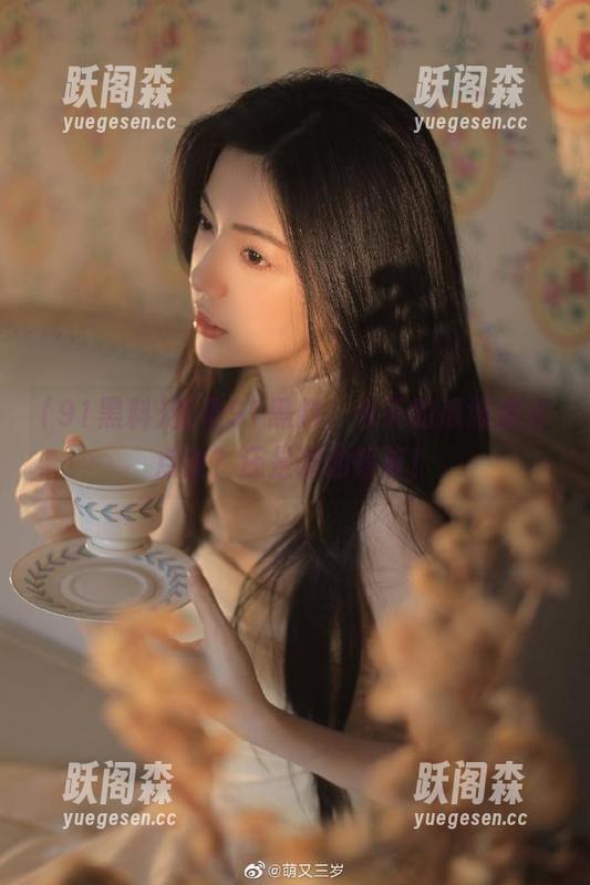 91黑料 登录91黑料,今天的瓜好像有点甜?还是酸的等等!