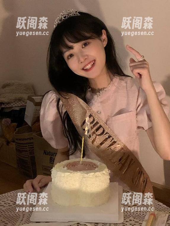 cg网 哇,cg网网页上的评论区简直是网友们的小秘密聚集地,真是太好玩了,我想泡进里头!