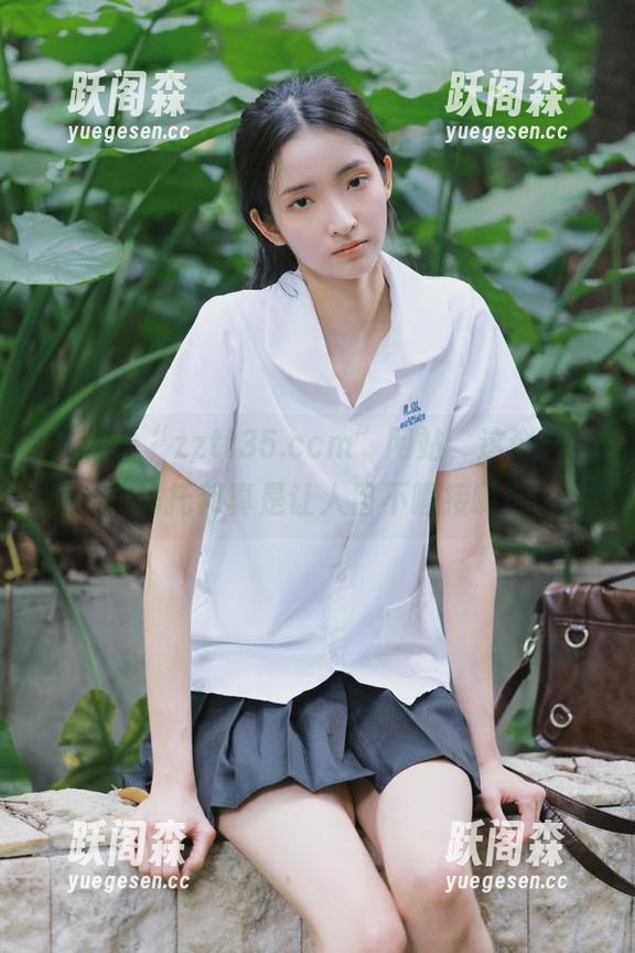 zztt “zztt35.ccm”网站,这个八卦的乌托邦真是让人目不暇接啊!
