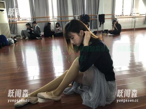 免费吃瓜网 我怀疑,免费吃瓜网的瓜有毒,但我就是忍不住想吃!