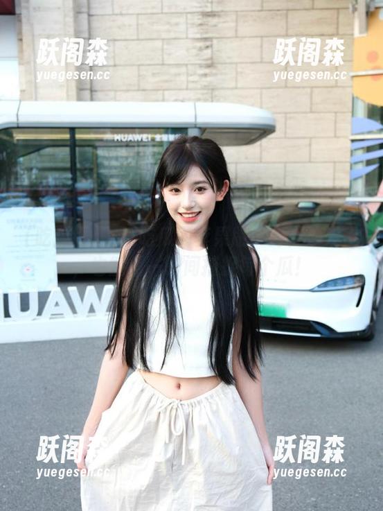 下载吃瓜网苹果版：窝在沙发上，也能第一时间捕捉每个瓜！