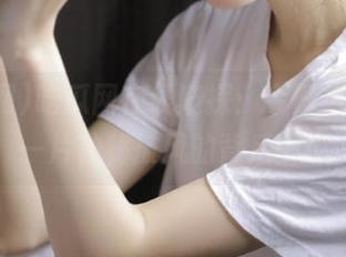 吃瓜网在线窥探：今日热门瓜，一片神秘披风的背后……
