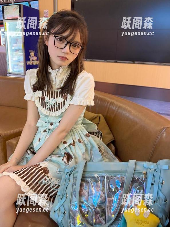 暴走黑料 首页静候揭秘:暴走黑料不仅黑,还挺猛的呀!