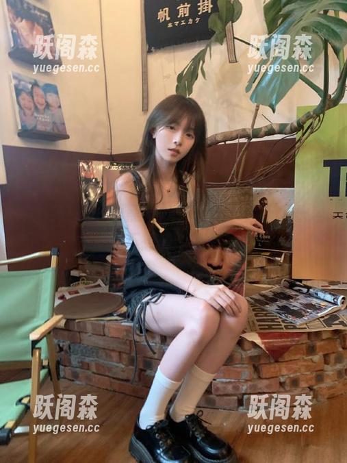 黑料社 下载黑料社,享受永久吃瓜乐趣,谁不想看个不停啊?