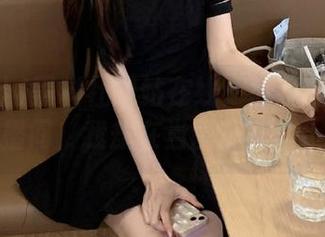 黑料社网站在线：瓜田里有个直播间，我却在当围观群众！