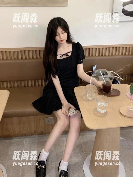 黑料社网站在线：瓜田里有个直播间，我却在当围观群众！
