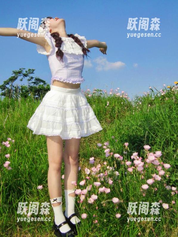 点进“黑料社”app，发现新版本发布，居然还有追踪好友吃瓜功能？