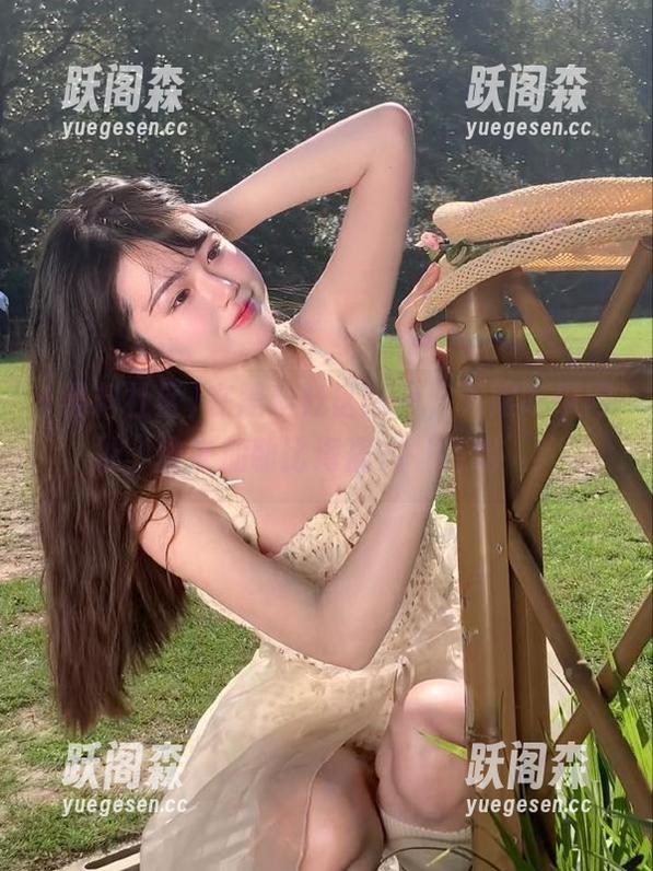 在黑料社区线上，无限吃瓜网址，快来加勒比海盗式‘调戏’！