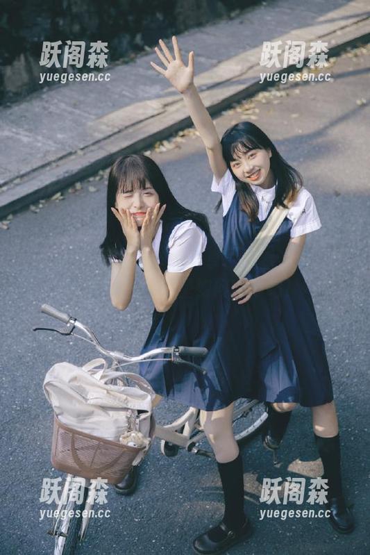 最新黑料网分享：来看看这几位“无辜”的明星如何翻车吧！